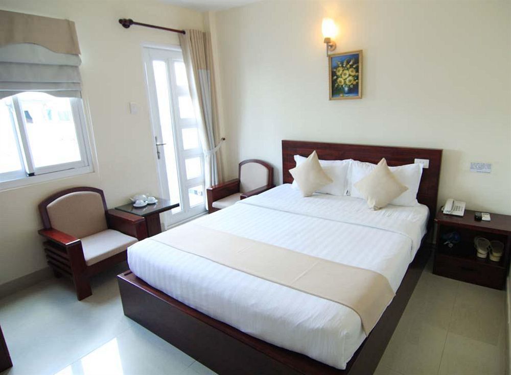 Oyo 438 Small Bay Hotel Cidade de Ho Chi Minh Exterior foto