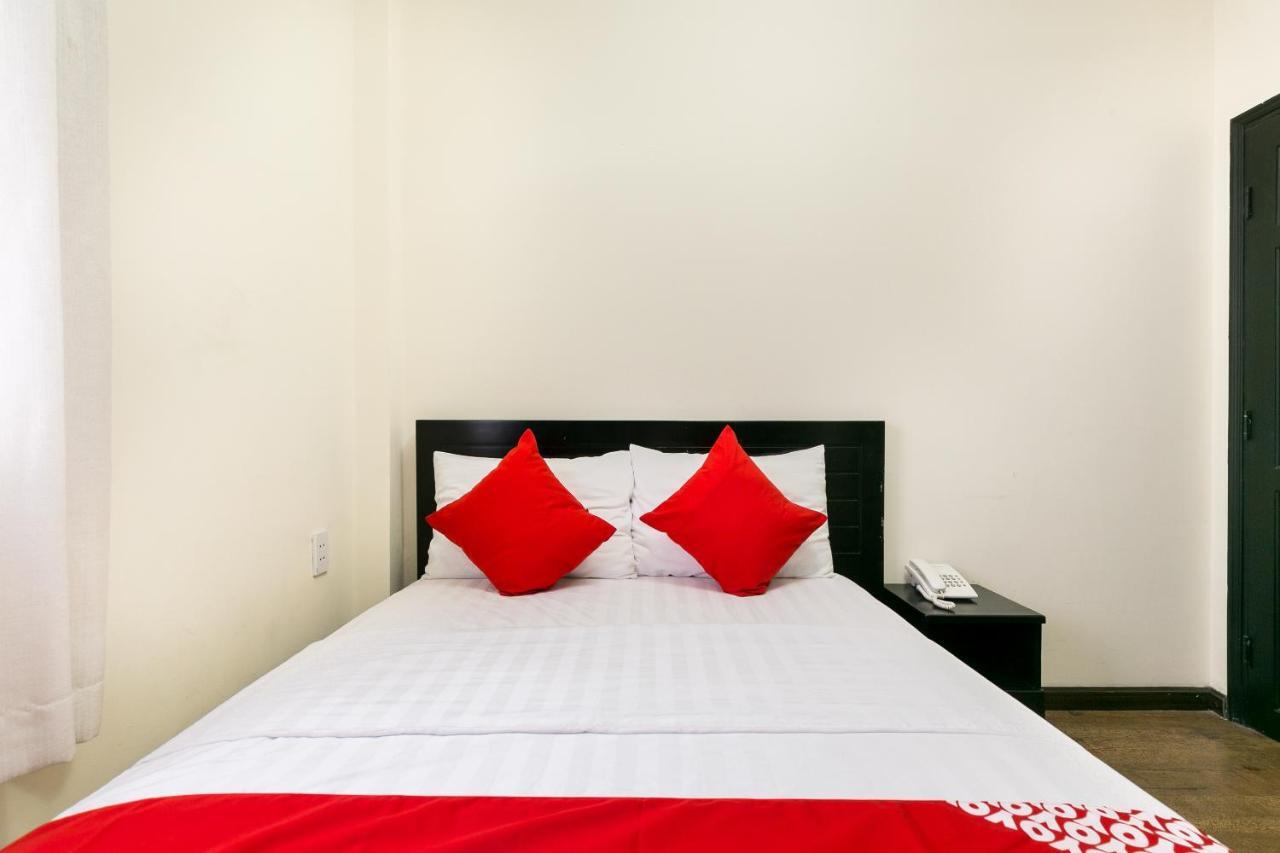 Oyo 438 Small Bay Hotel Cidade de Ho Chi Minh Exterior foto